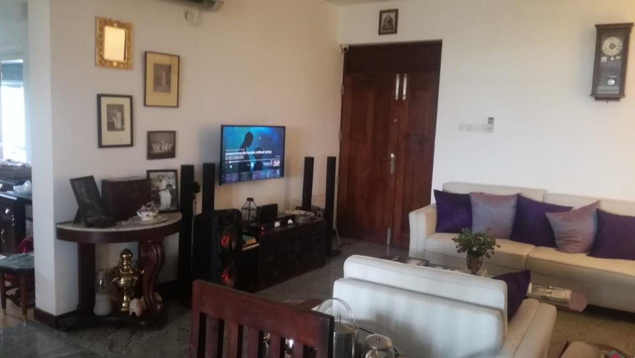 Diyawanna Leisure Appartement Rajagiriya Buitenkant foto