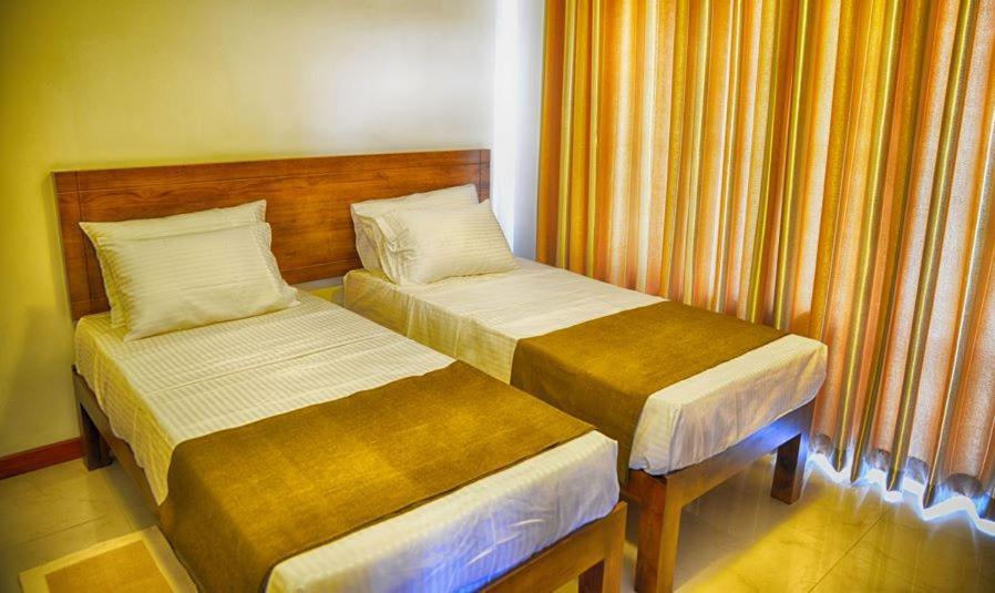 Diyawanna Leisure Appartement Rajagiriya Buitenkant foto