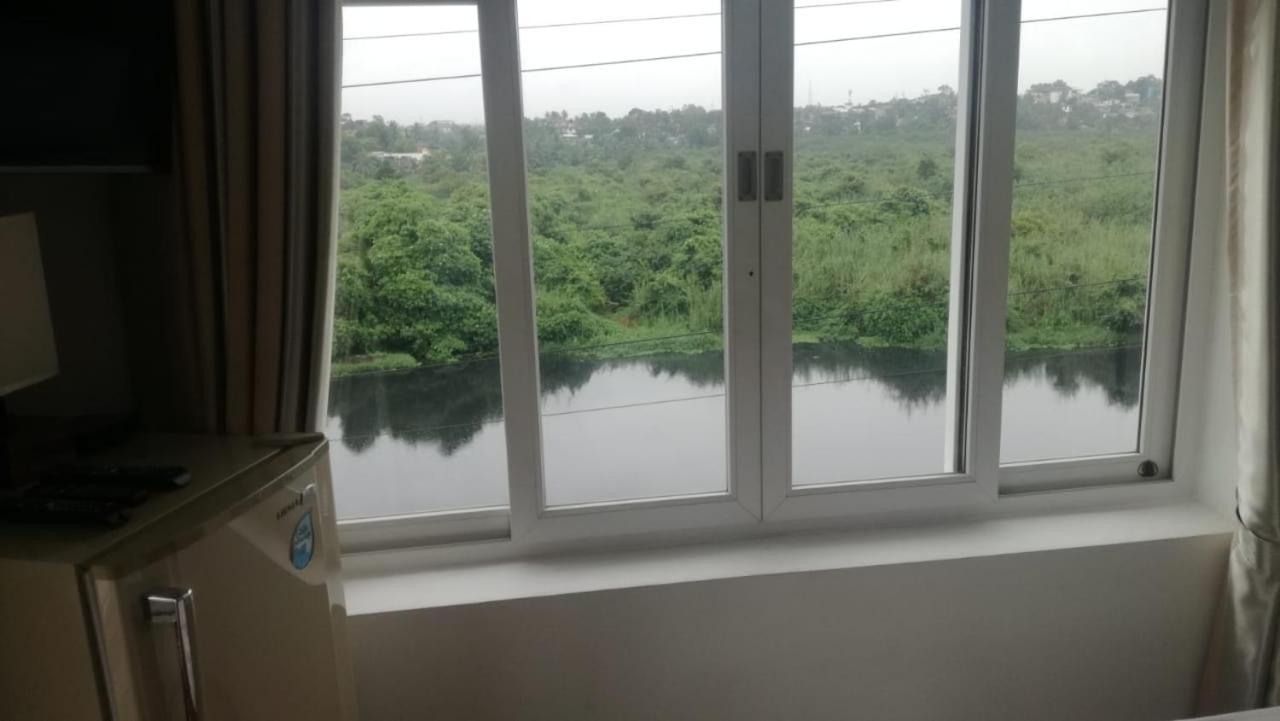 Diyawanna Leisure Appartement Rajagiriya Buitenkant foto