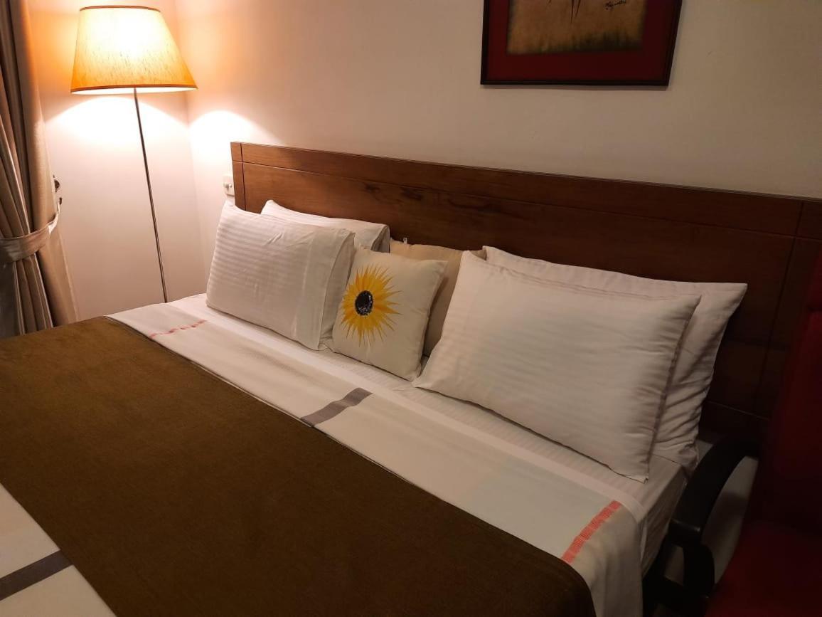 Diyawanna Leisure Appartement Rajagiriya Buitenkant foto