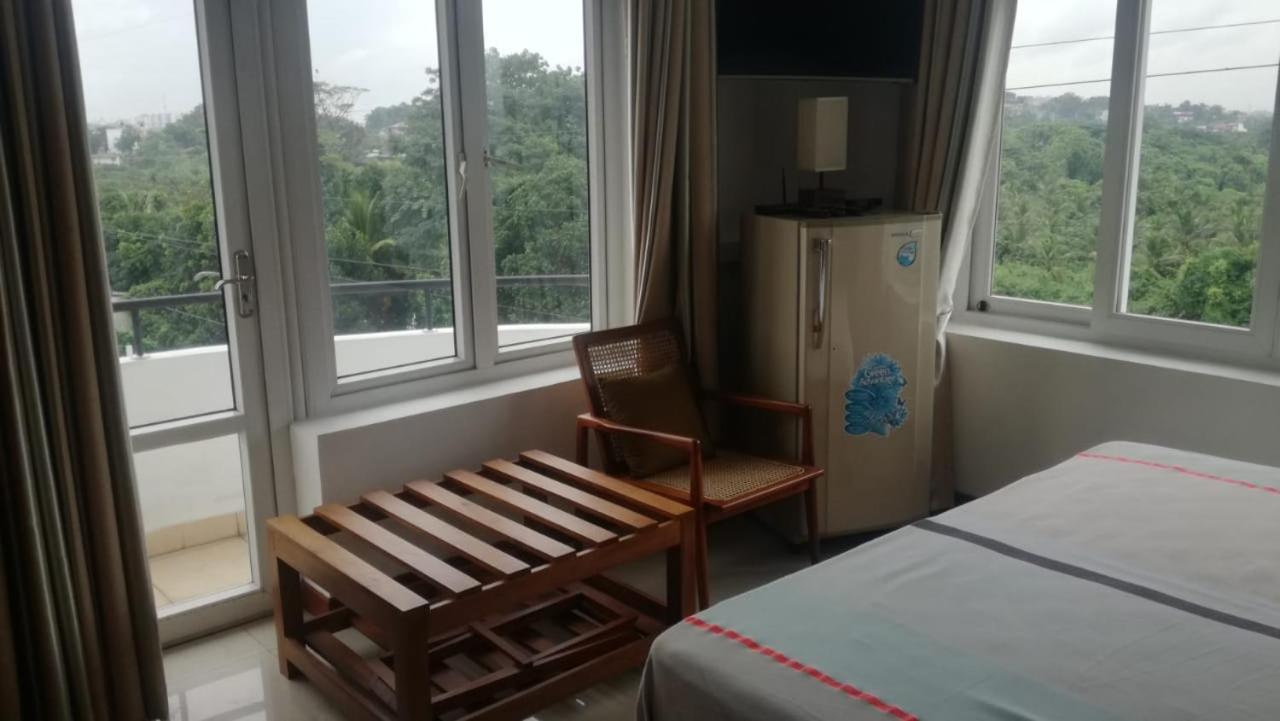 Diyawanna Leisure Appartement Rajagiriya Buitenkant foto